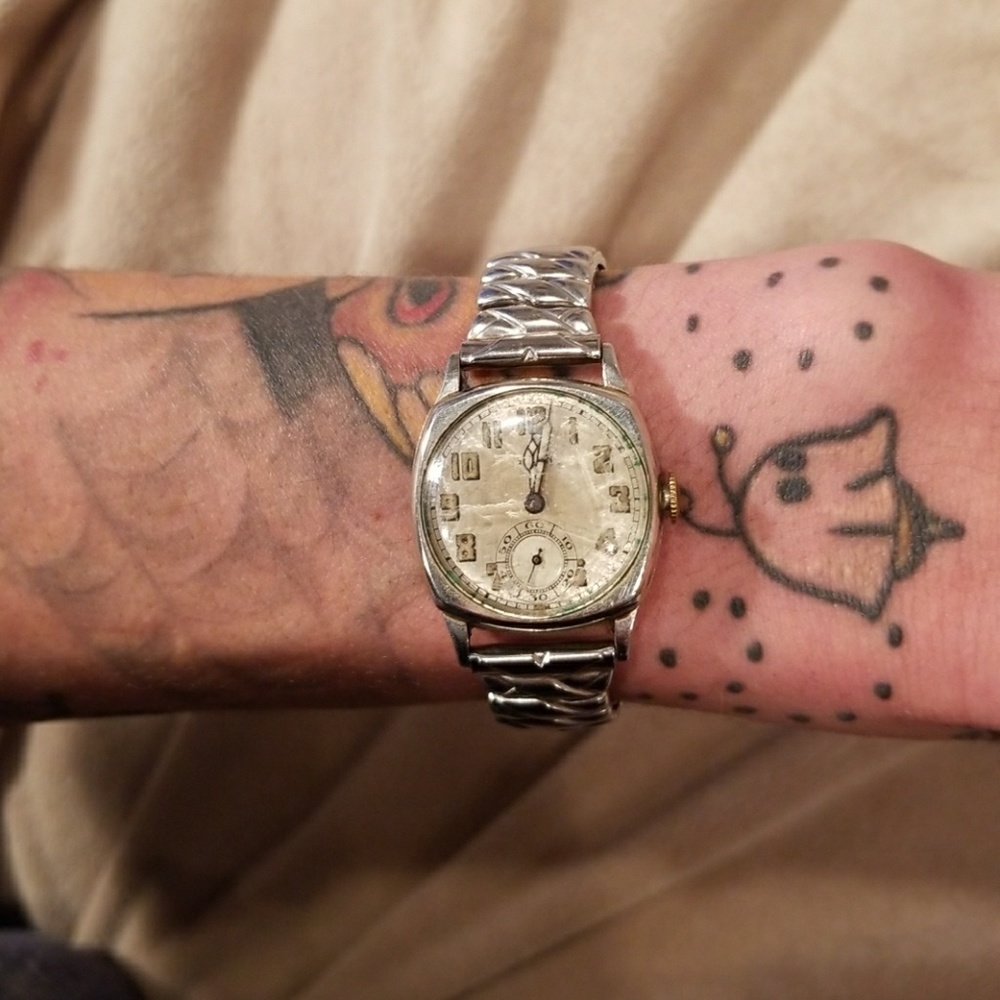 Vintage Gruen sweeping mechanical watch